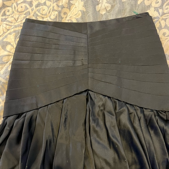 ZAC POSEN ❤️💋FUN SEXY FLIRTY SKIRT💋❤️SIZE COLOR BLACK SILK BLEND FLOWY 6 542 - Picture 4 of 16
